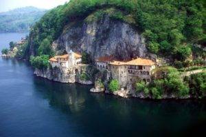 Eremo di S.Caterina del Sasso